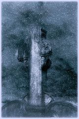 Broken Cross ( Winter )