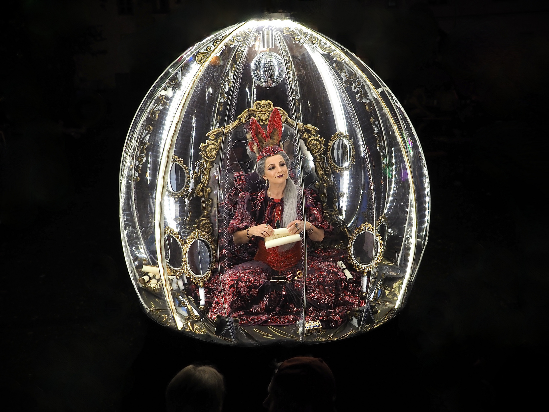 Broken Mirror P8193150