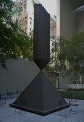 " Broken Obelisk "