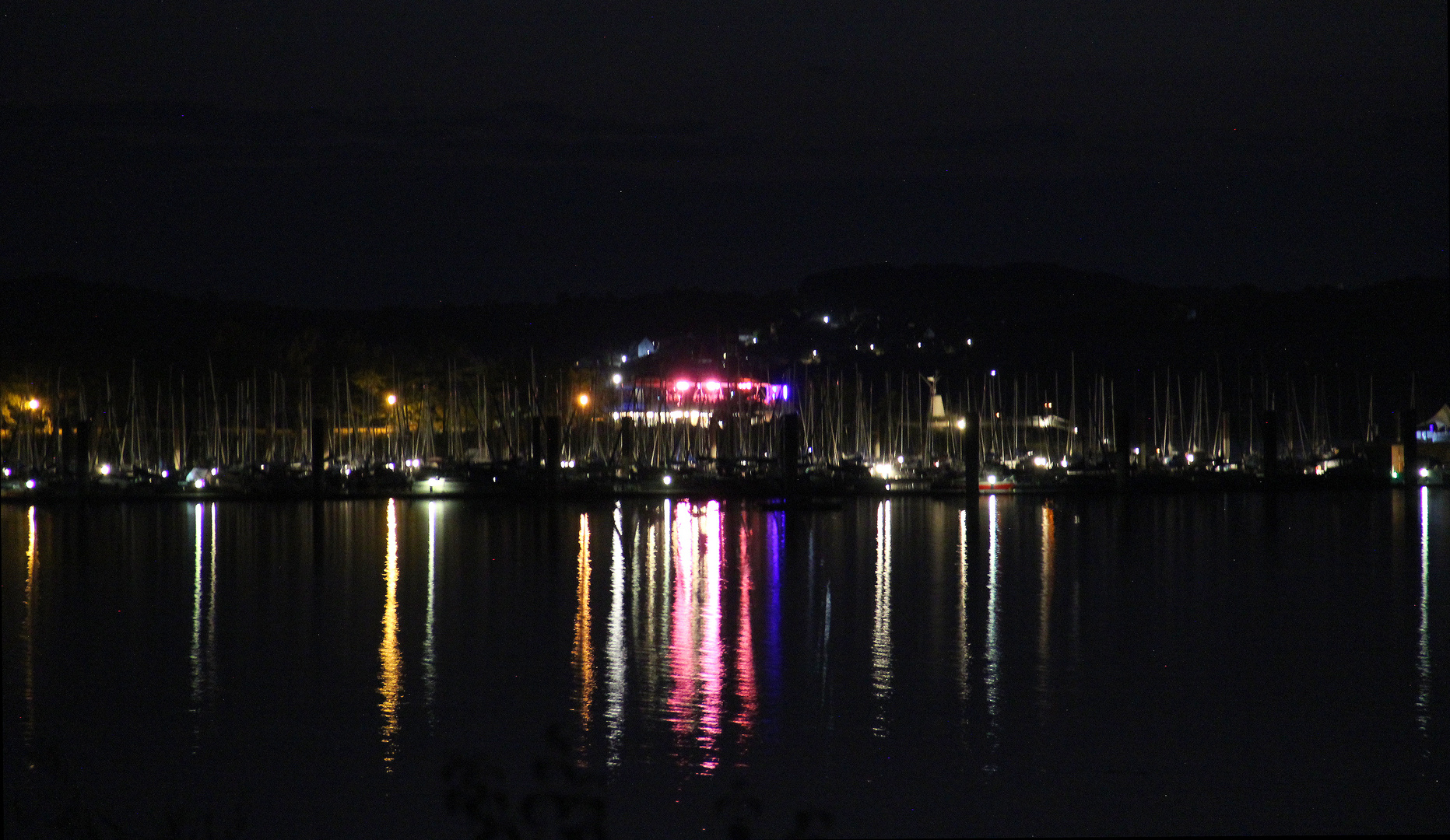 Brombachsee Segelhafen bei Nacht