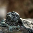 Bronze-Epitaphien Totenkopf