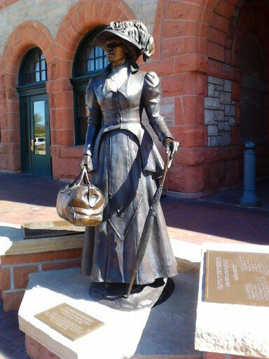 Bronze Lady at Union Station