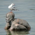 Bronze-Mann im Wasser...