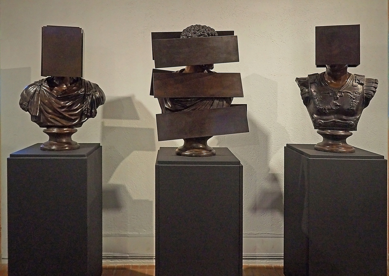 Bronzes de Sacha Sosno (2004)