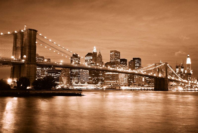 Brooklyn Bridge bei Nacht