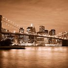 Brooklyn Bridge bei Nacht