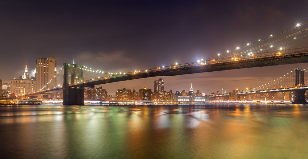 Brooklyn Bridge bei Nacht