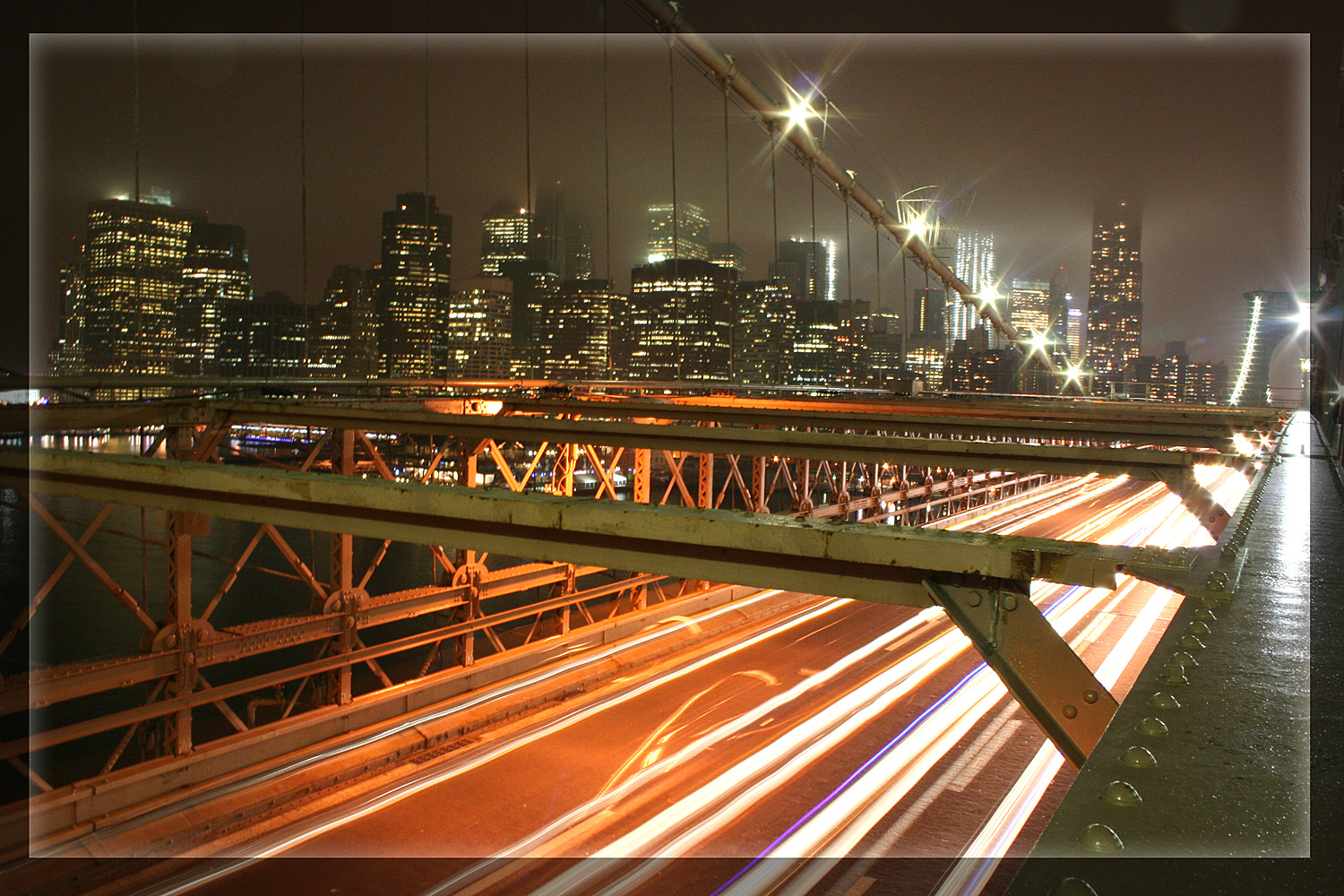 Brooklyn Bridge bei Nacht