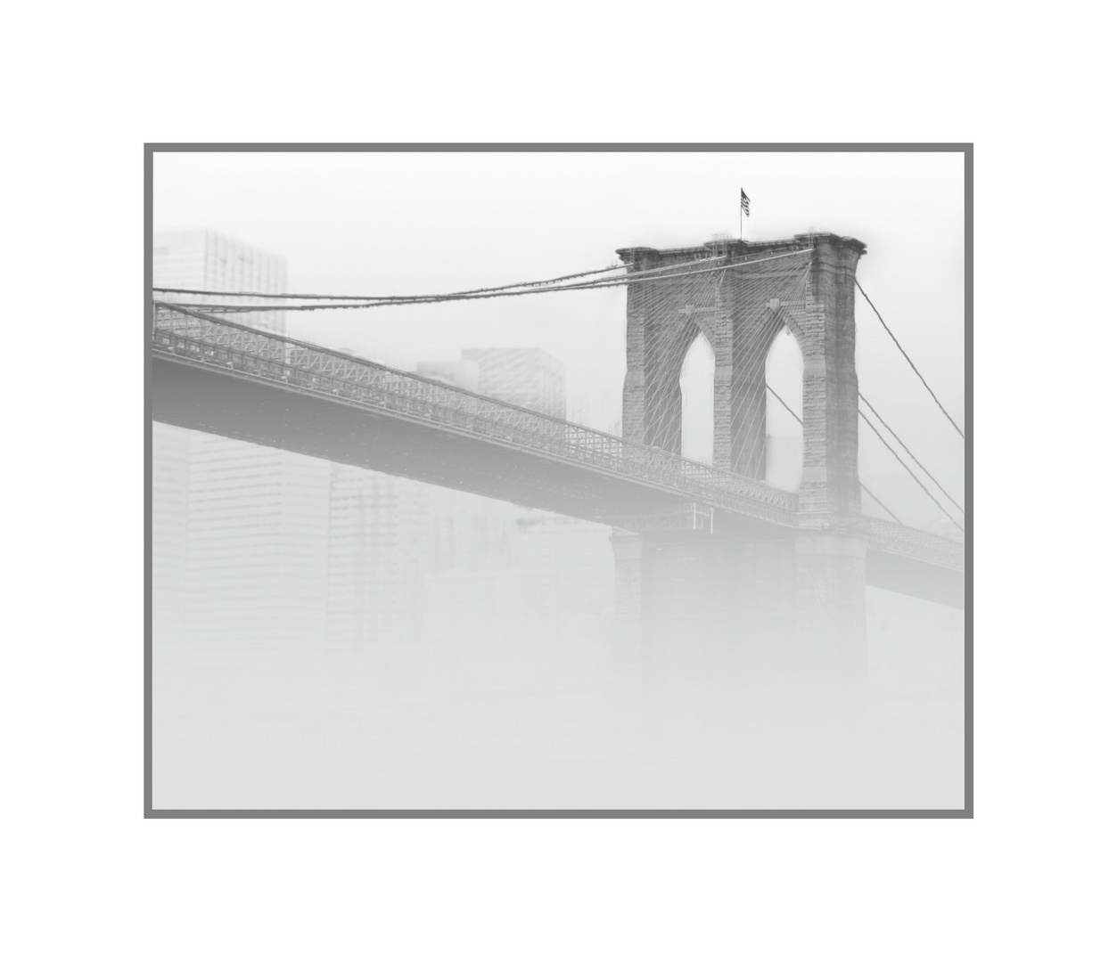 Brooklyn Bridge im Nebel