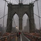 Brooklyn Bridge in der Dämmerung