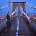 Brooklyn Bridge macht blau