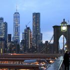 Brooklyn Bridge mit New York Skyline