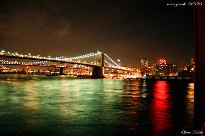 brooklyn bridge to night