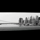 Brooklyn Bridge und Manhattan