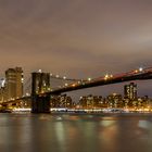 Brooklyn Bridge vor der Skyline