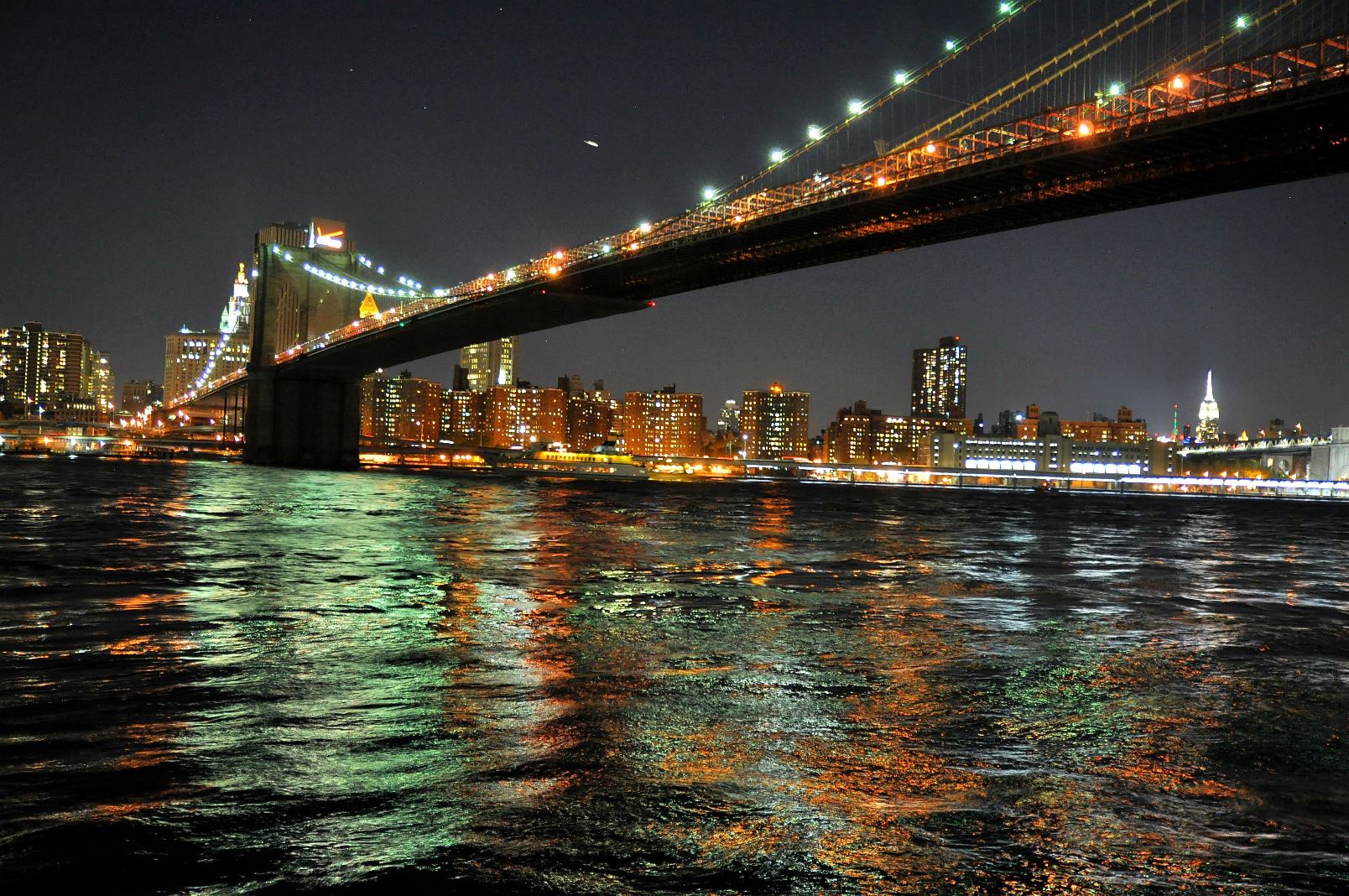 Brooklyn Brigde by night