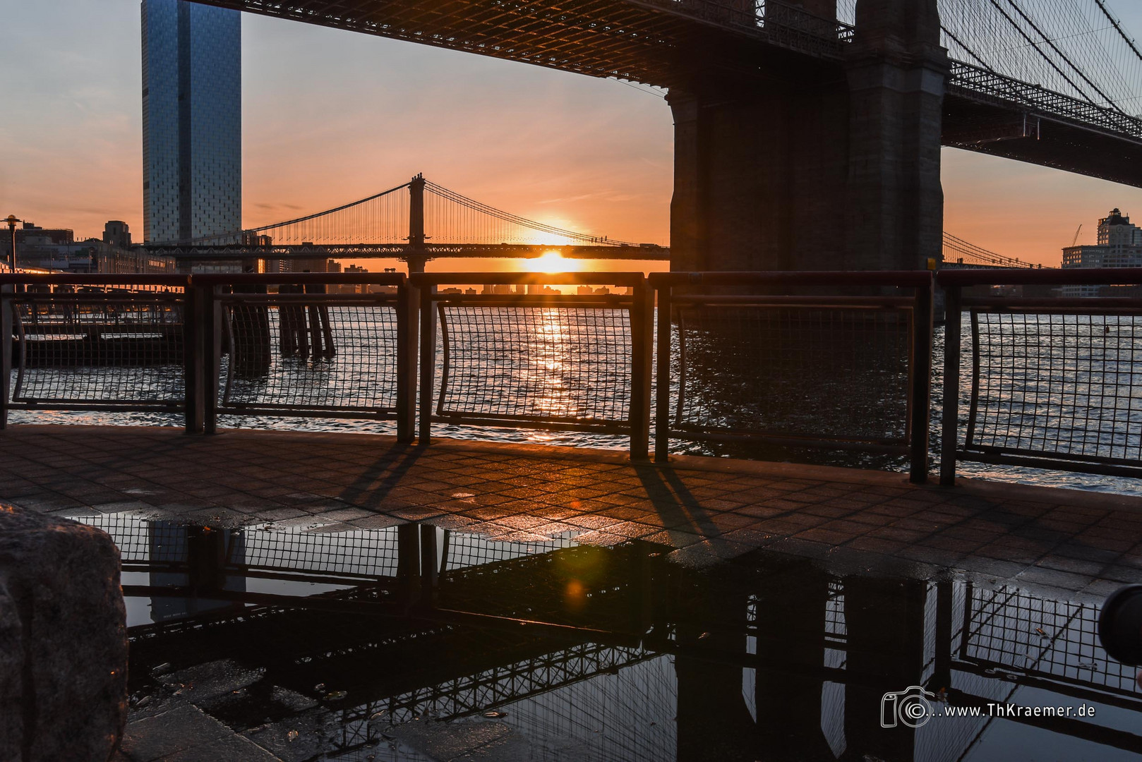 Brooklyn  und die Manhattan Bridge im Sonnenaufgang D75_1089