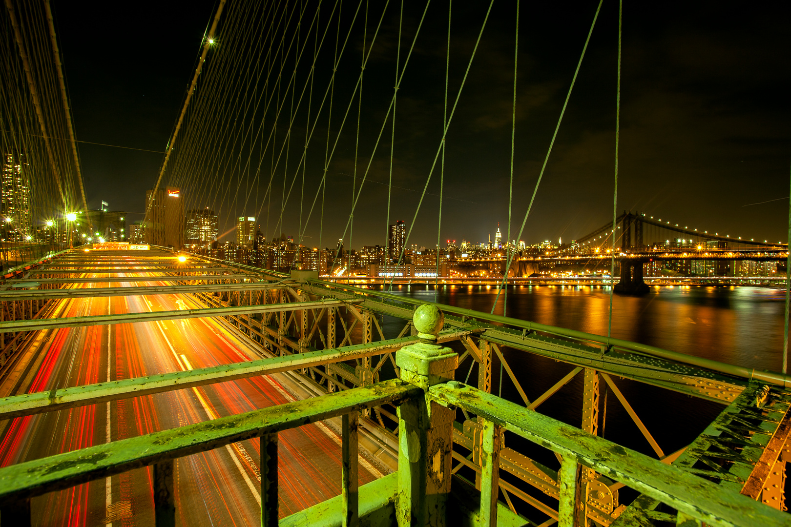 Brooklynbridge at night