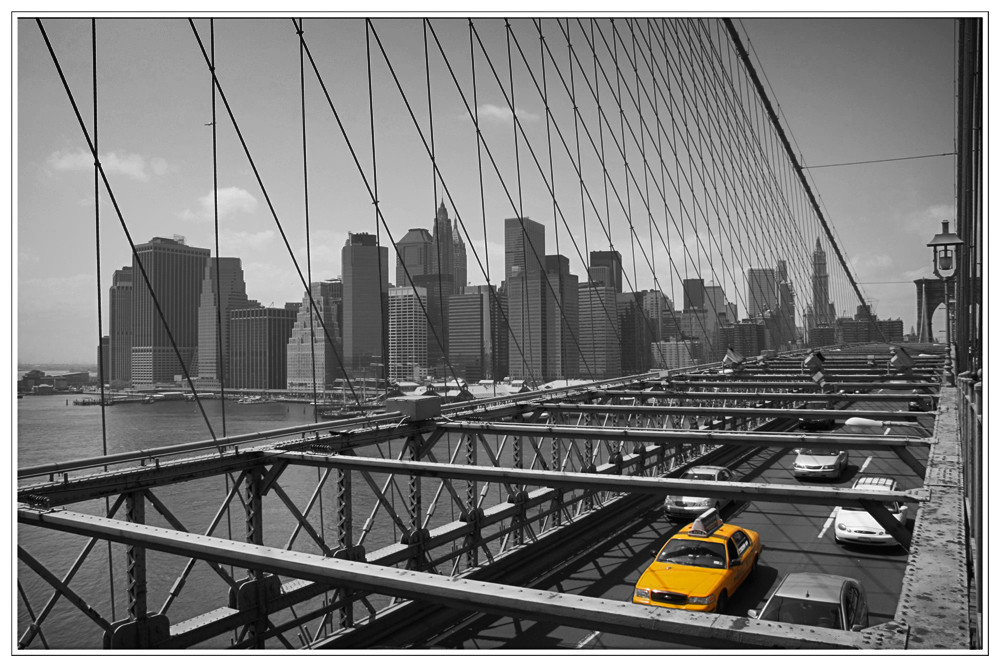 Brooklynbridge-Impression mit Taxi