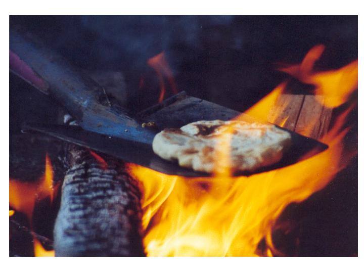 Brot backen auf Spaten