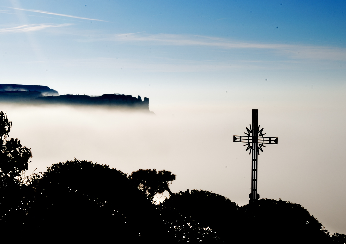 Brouillard su Etretat