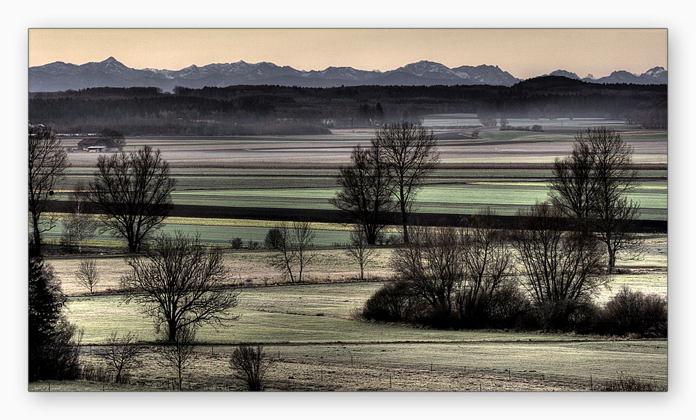 Brucker Land kurz vor Sonnenaufgang