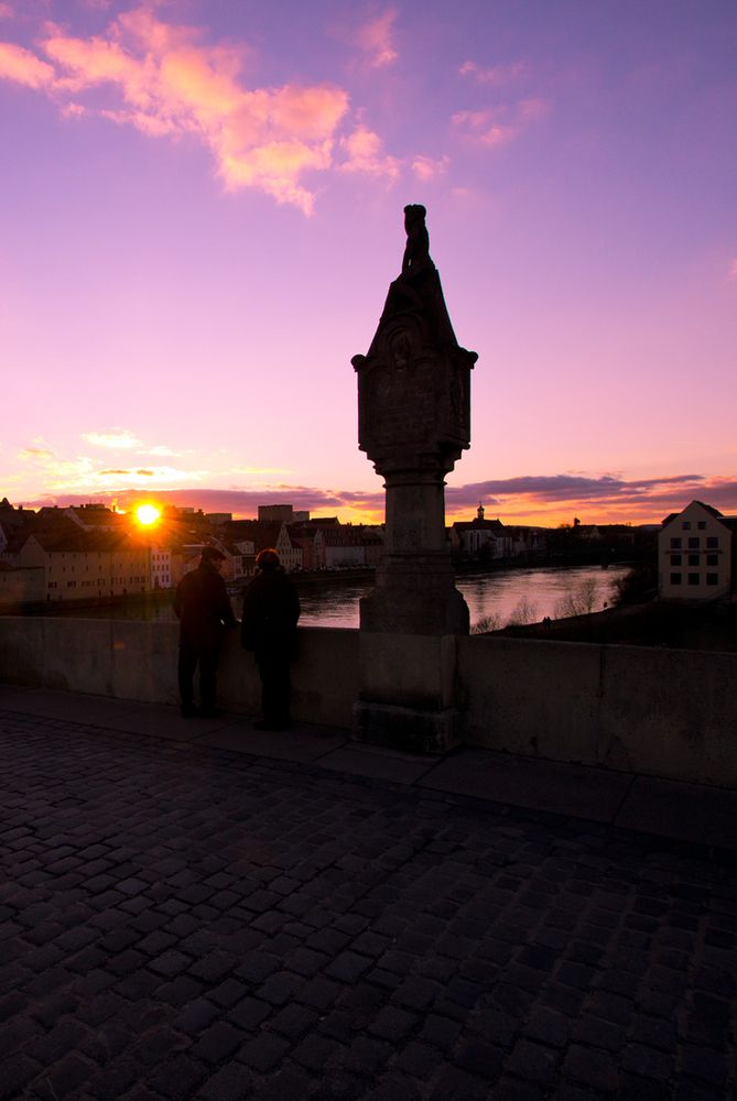 Bruckmandl Steinerne Brücke Regensburg Foto And Bild Architektur Stadtlandschaft