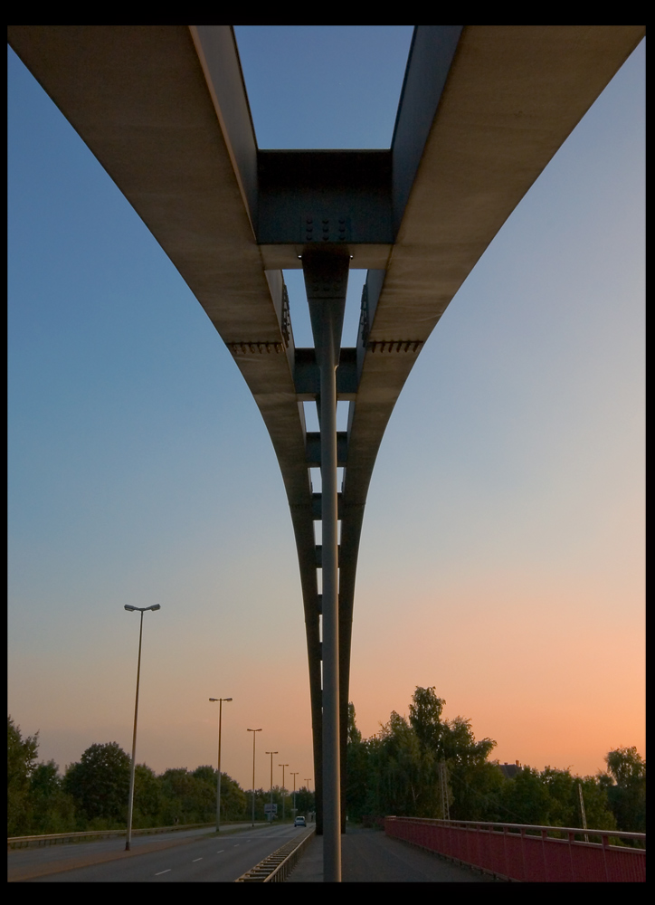 Brücke alter Bahnhof der Hannomag