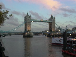 Brücke am Abend