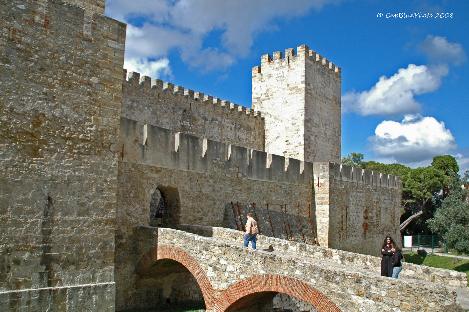 Brücke am Castello Sao Jorge Lisboa