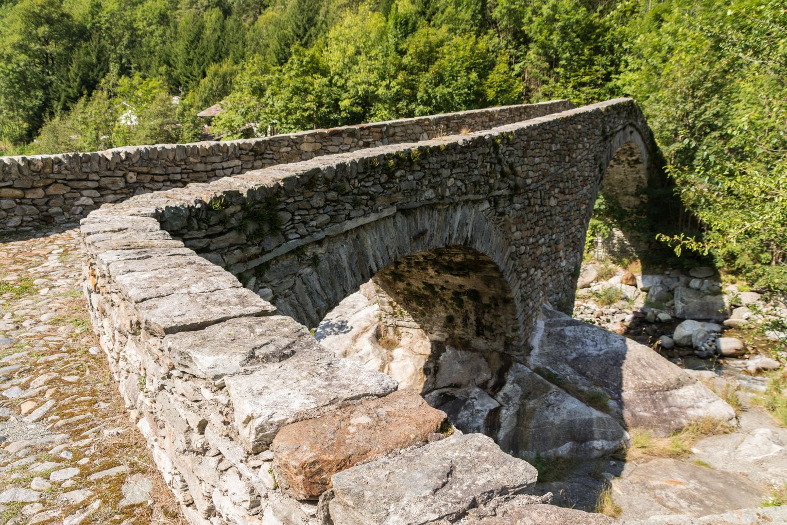 Brücke am Fluss