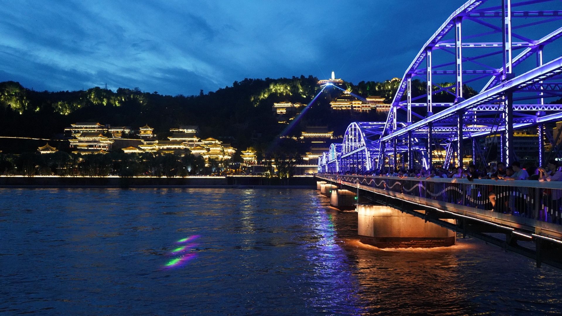 Brücke am gelben Fluss