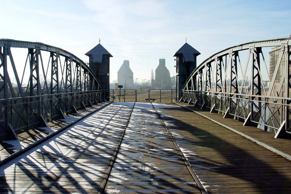 brücke am handelshafen