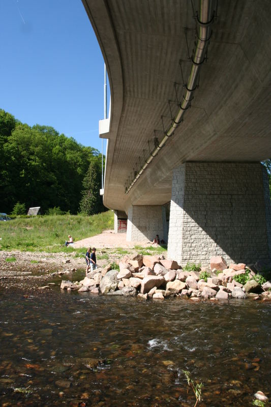 Brücke am Harrasfelsen