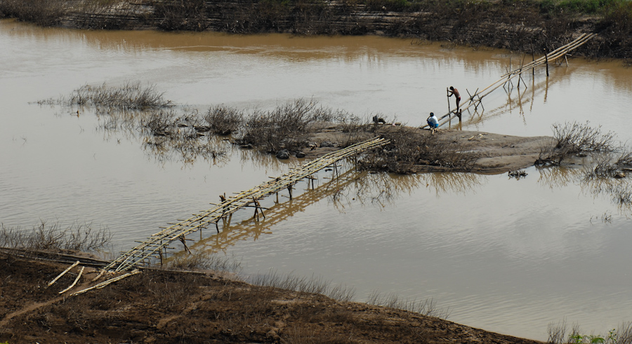 Bruecke am Mekong