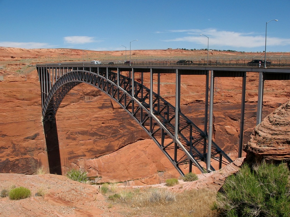 Brücke am Mittag