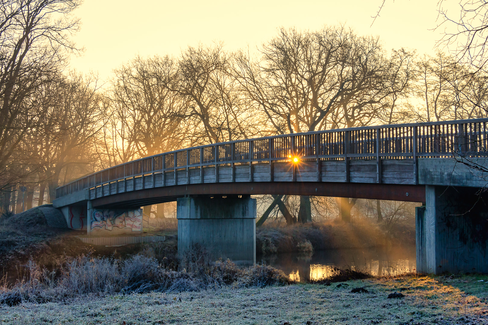 Brücke am Morgen
