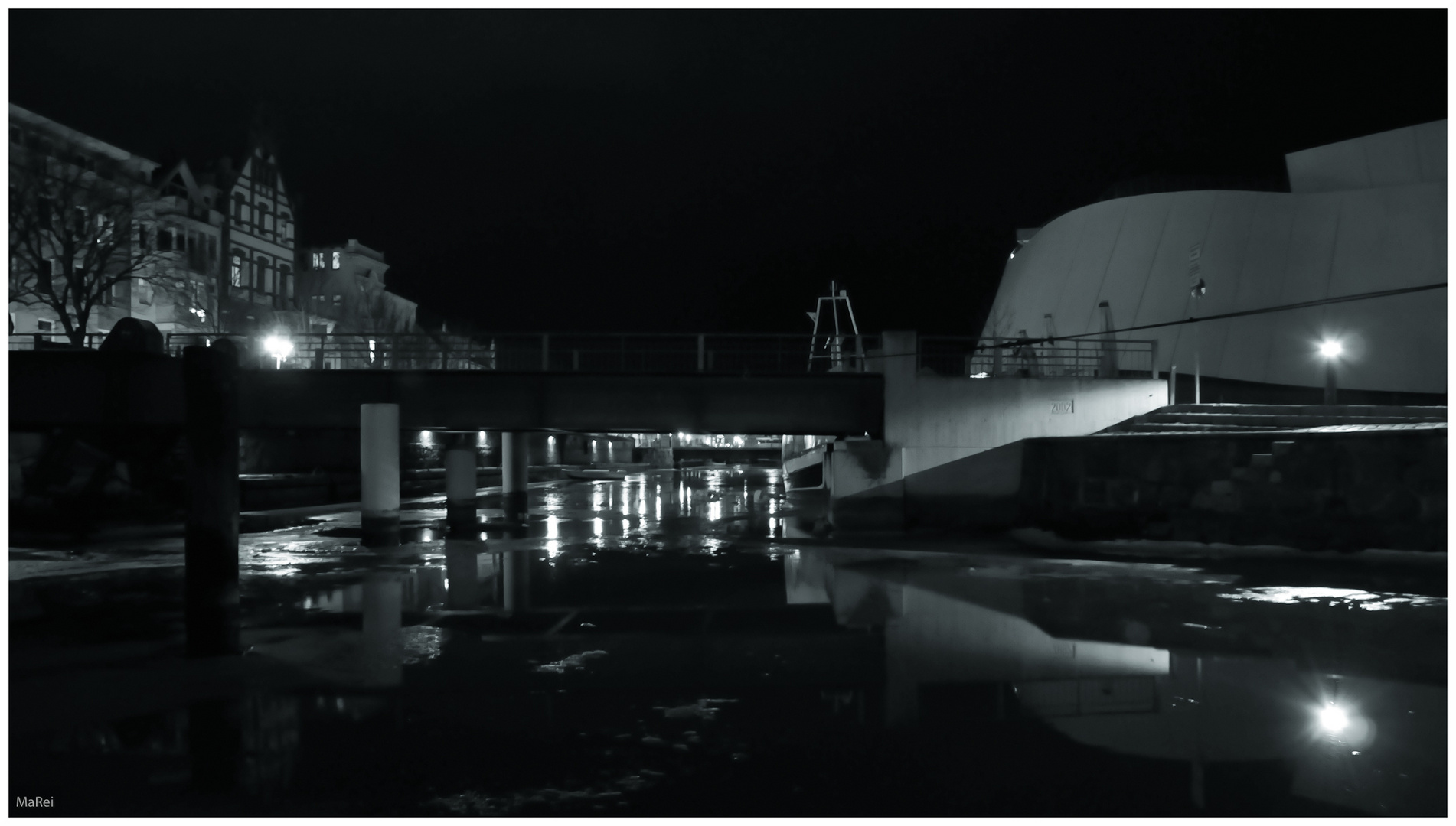 Brücke am Ozeaneum in Stralsund