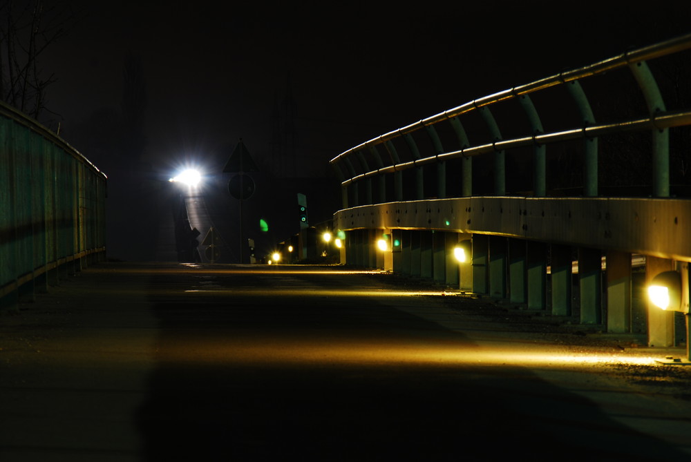 Brücke am RWE in Grevenbroich...