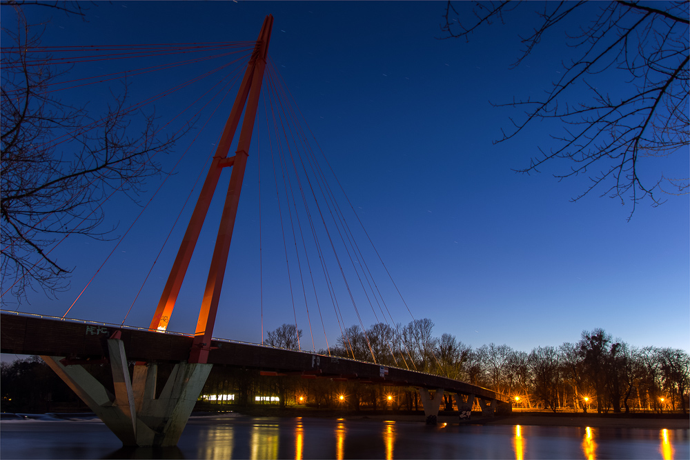 Brücke am Wasserfall