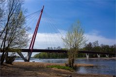 Brücke am Wasserfall