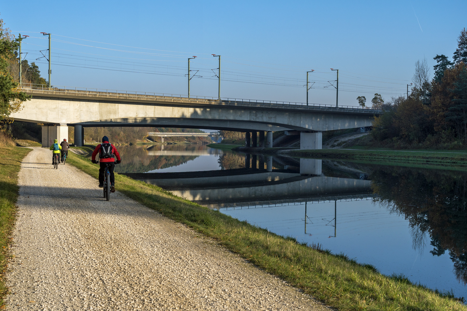 Brücke an Brücke