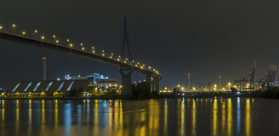 Brücke an der Elbe