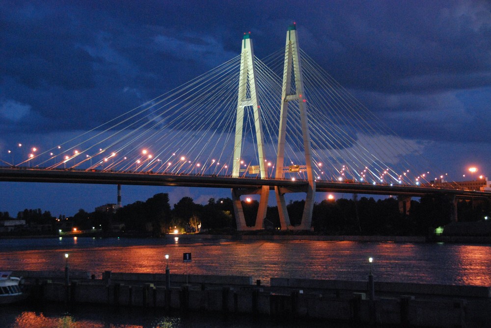 Brücke an der Newa