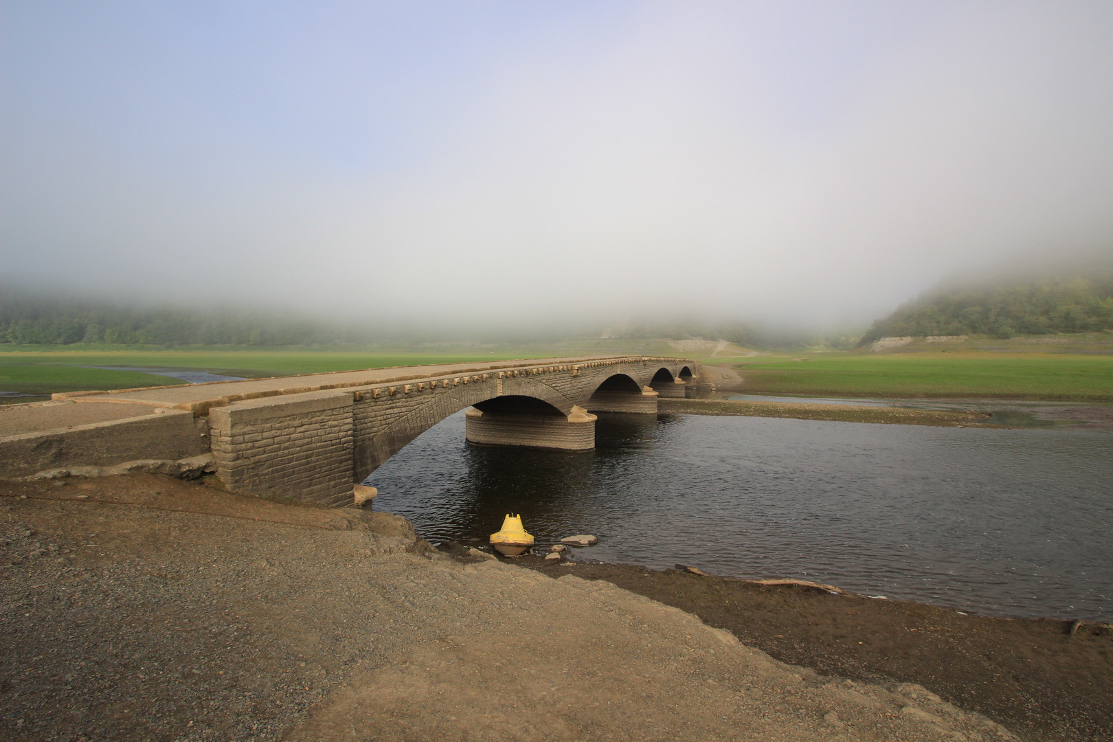 Brücke Asel früh am Morgen