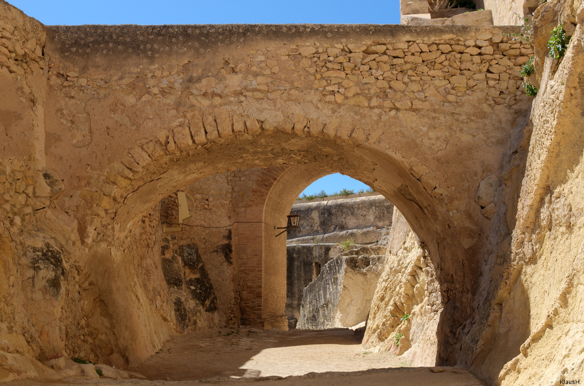 Brücke auf der Castillo de Santa Bárbara...