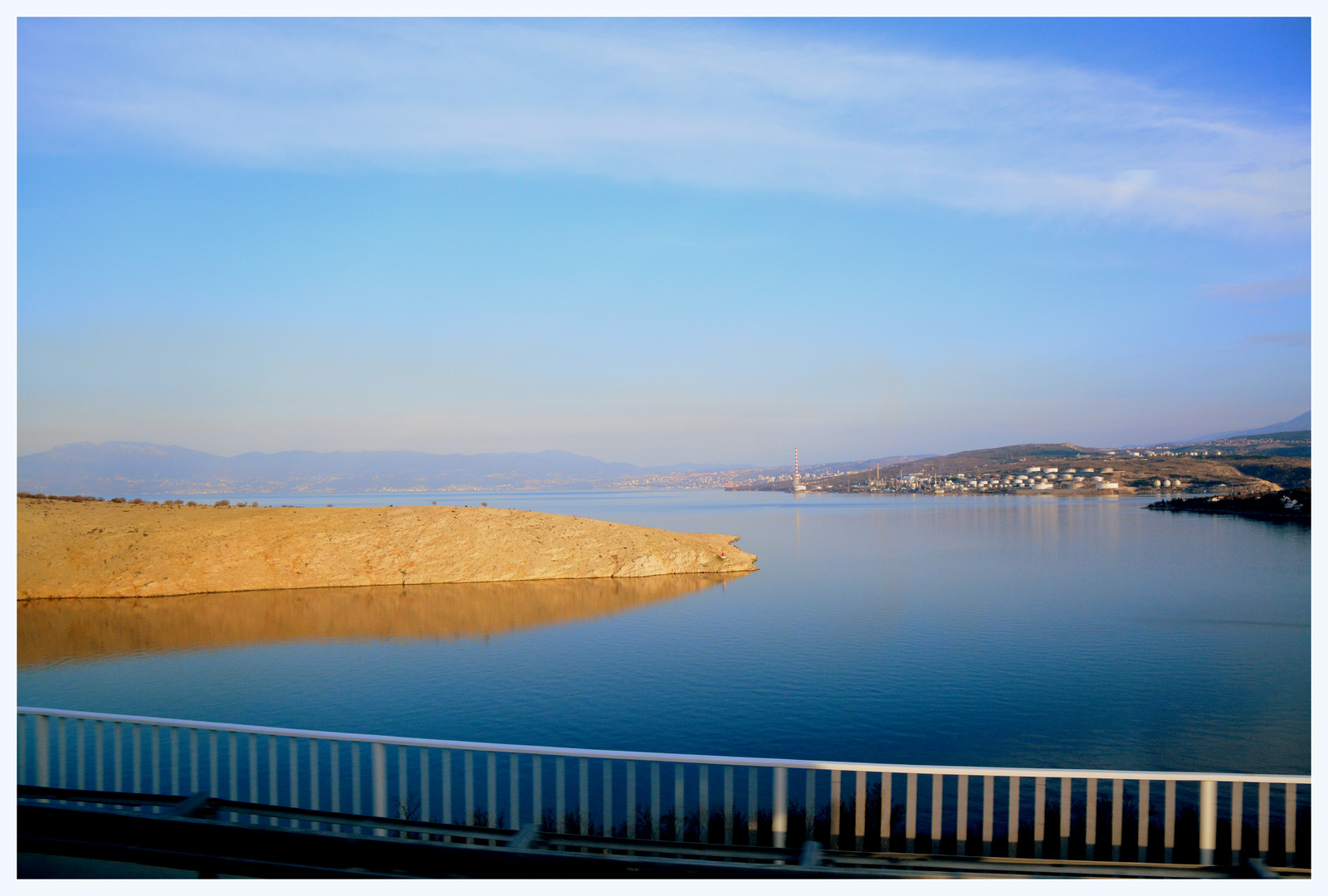 Brücke auf die Insel KRK