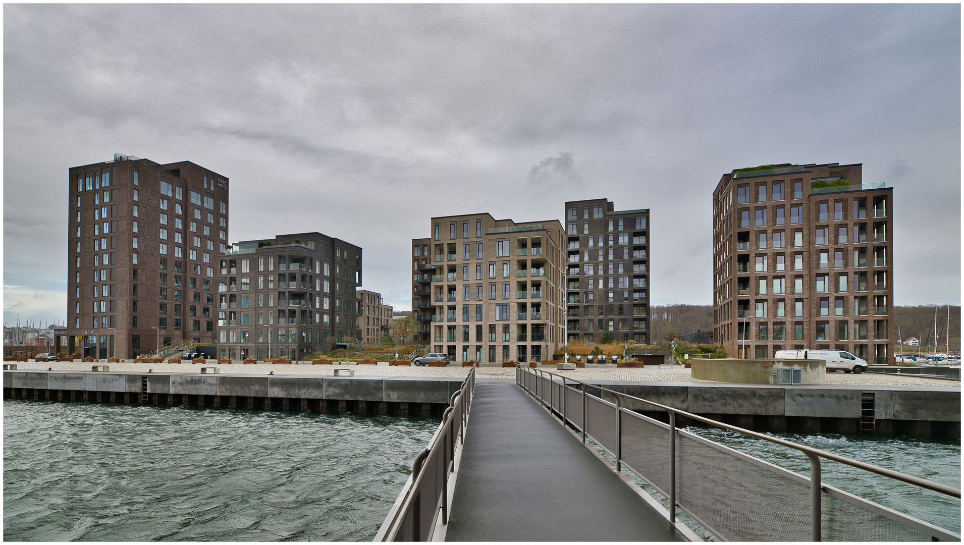 Brücke aus dem Fjordenhus