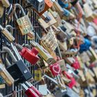 Brücke behängt mit Schlössern