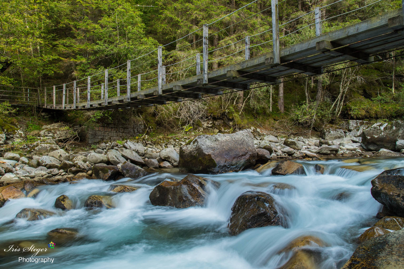 Brücke bei den Reinbach Wasserfällen